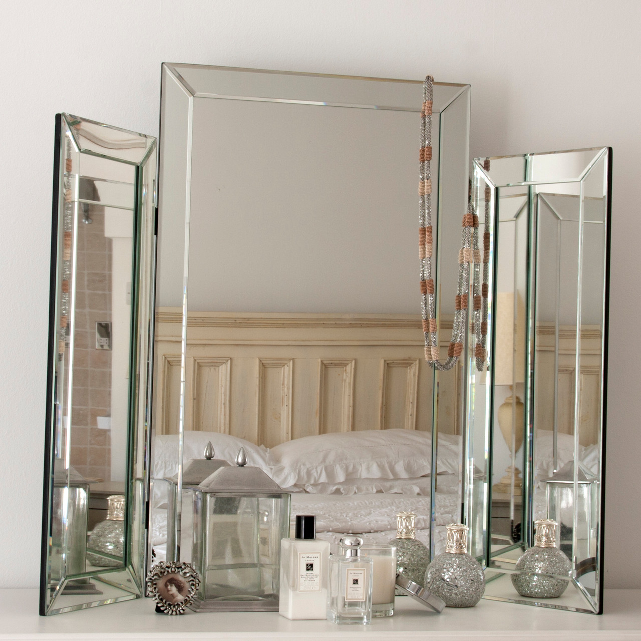 dressing table with long mirror