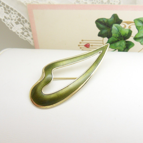 Beautiful vintage silver & green enamel brooch by Aksel Holmsen