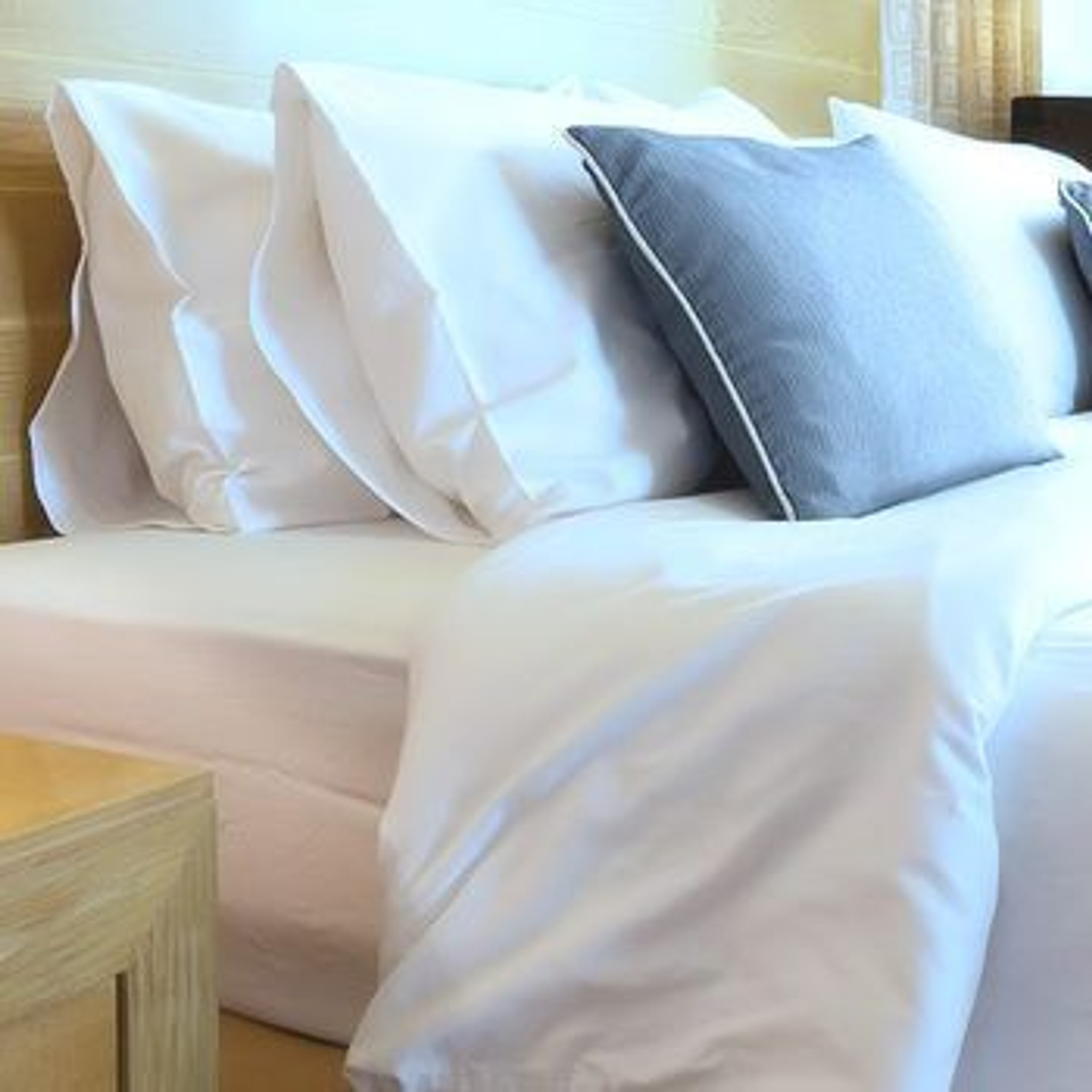 Oxford SuperBlend T200 Flat White Sheets Palmetto Linen