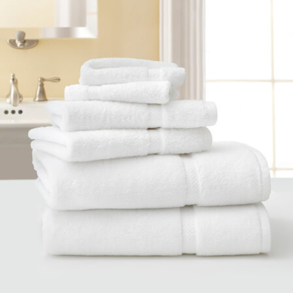Brentwood bath towels, hand towels and washcloths stacked together.