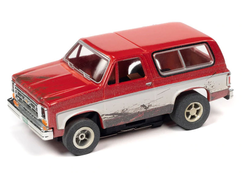 Auto World 1977 Chevrolet Blazer (Red/White) X-Traction R1 HO Slot Car