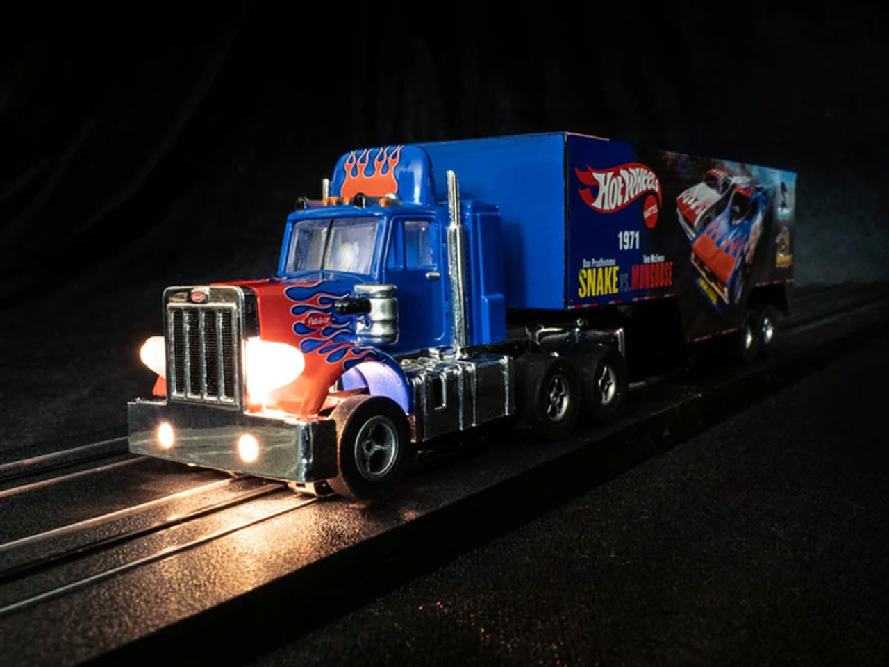 ピンク・ブルー 69 DAYTONA \u0026 PETERBILT 359 TRAILER 2台