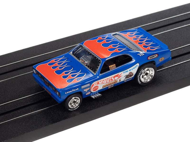 Auto World 1972 Plymouth Duster Funny Car (Blue w/Flames) Tom 