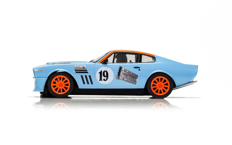 Scalextric Aston Martin V8 - Gulf Edition - Rikki Cann Racing 1/32