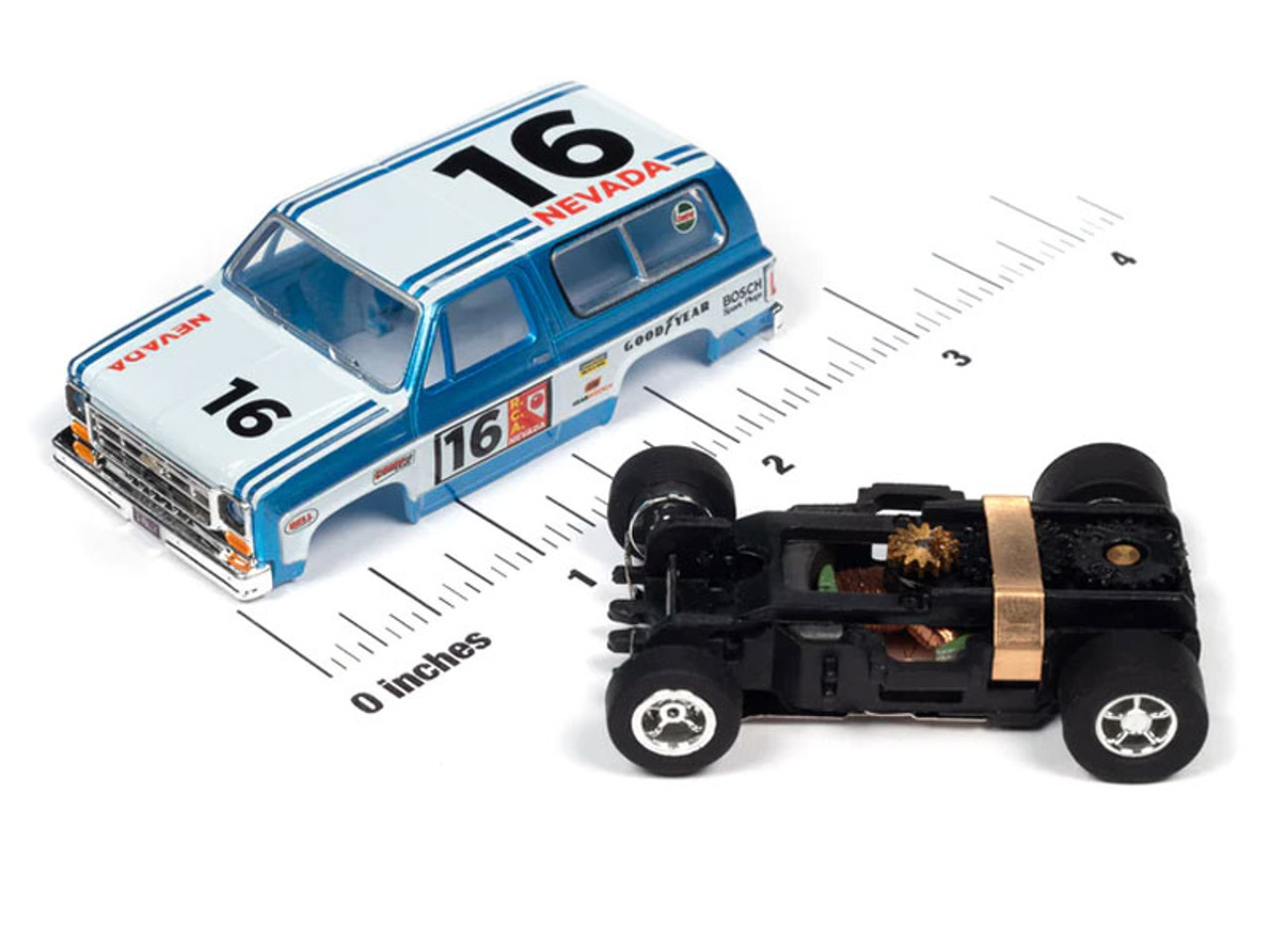 Auto World 1977 Chevrolet Blazer (Blue/White) X-Traction HO