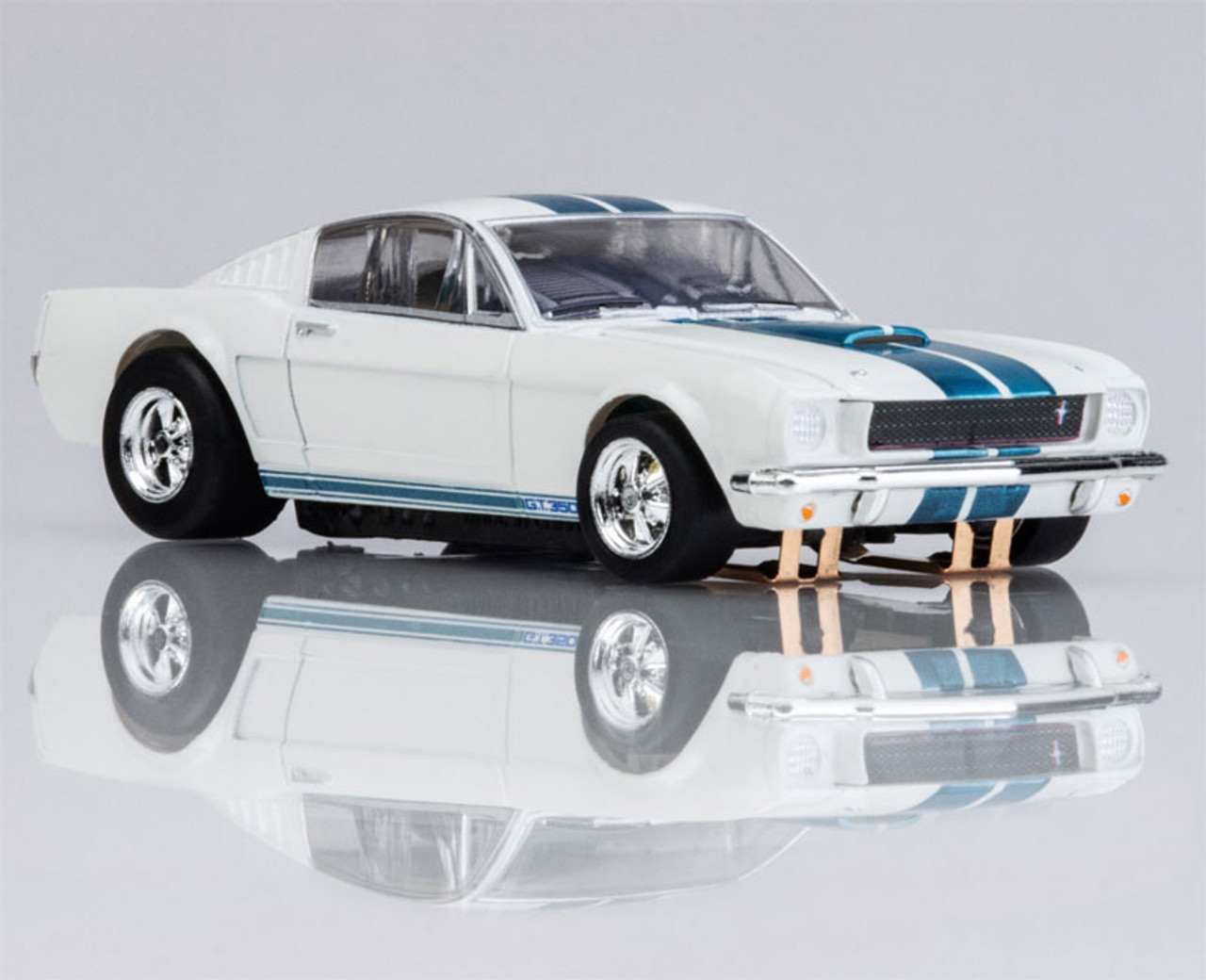 AFX Mega G+☆1965 Shelby Mustang GT350R☆ AFX 1965 Shelby Mustang GT350 White/Blue Mega G+ HO Slot Car