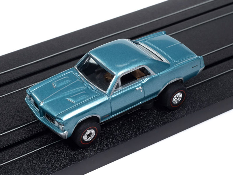 Auto World 1964 Pontiac GTO (Aquamarine Poly) Thunderjet HO Slot Car