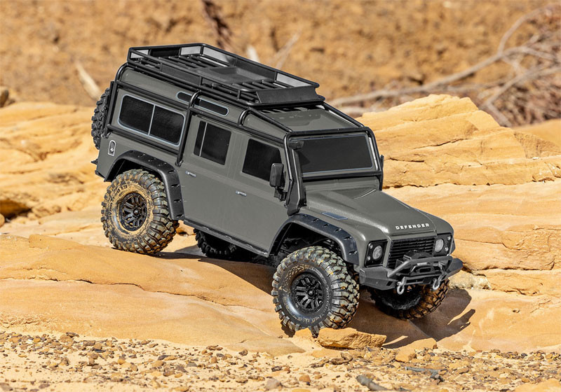 Traxxas TRX-4 Trail RC 4x4 Crawler RTR w/Land Rover Defender Body