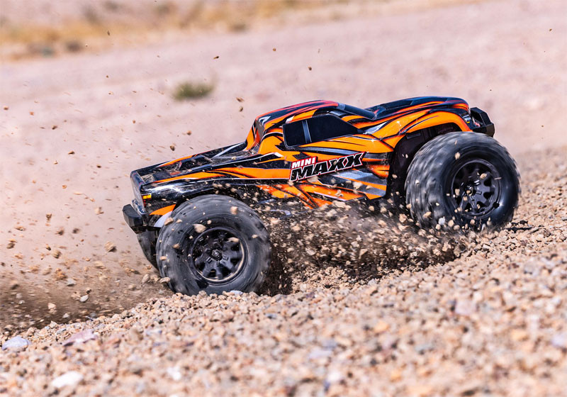 Traxxas Mini Maxx 4WD Brushless RTR RC Monster Truck w/ID Lipo Battery ...