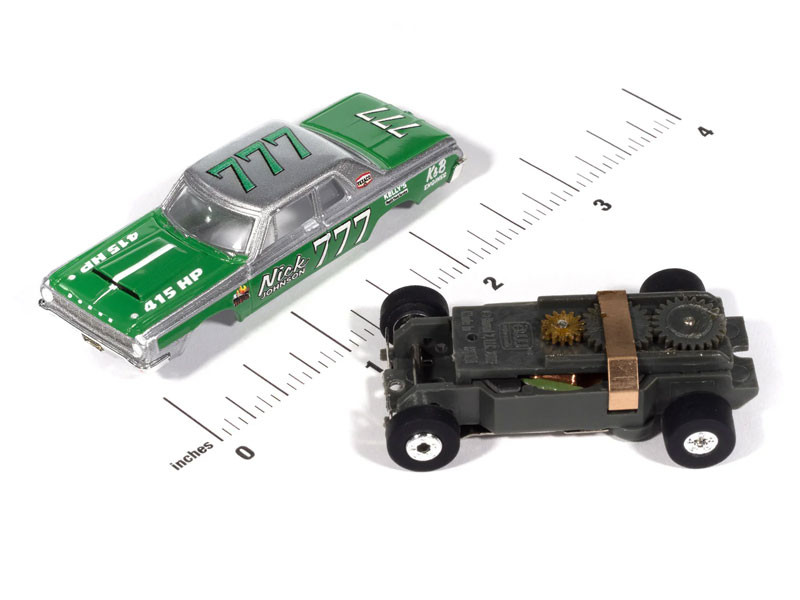 Auto World 1964 Dodge 330 Pro Stock (Green & Silver) Thunderjet HO