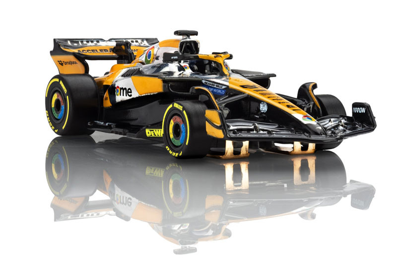 AFX McLaren F1 MCL38 #81 Austin Chrome Edition Mega G+ HO Slot Car