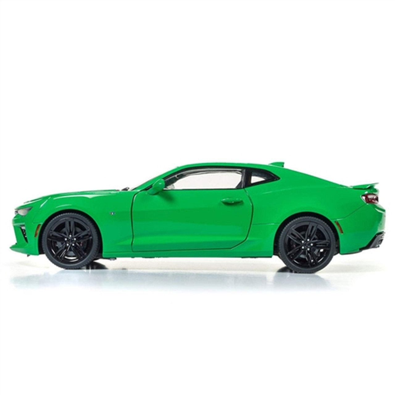Auto World 1:18 Diecast 2017 Chevy Camaro SS