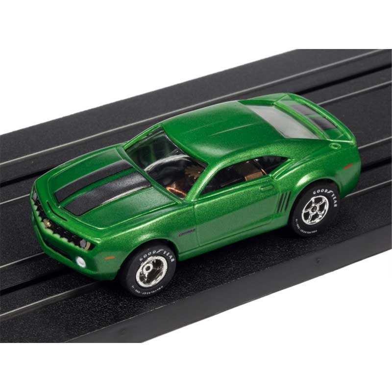 Auto World 2010 Chevrolet Camaro SS Green Xtraction R30 HO Slot