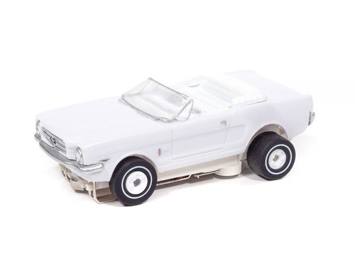 Auto World iWHEELS 1965 Ford Mustang Thunderjet HO Slot Car