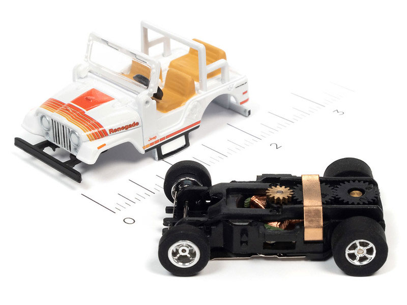 Auto World 1979 Jeep CJ-7 (White) X-Traction R34 HO Slot Car