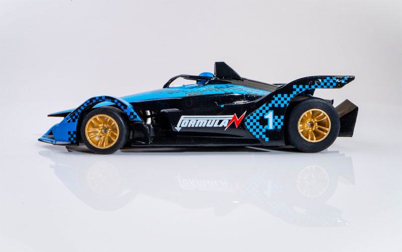 AFX Infinity Raceway 8.5-Foot HO Slot Car Race Set