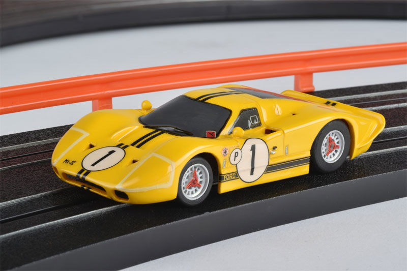 AFX America's Sports Car Chevy Corvette 32-Foot Mega G+ HO Slot Car Track Set w/Bonus Cars