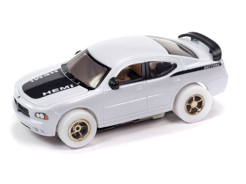 Auto World iWHEELS 2007 Dodge Charger RT X-Traction HO Slot Car