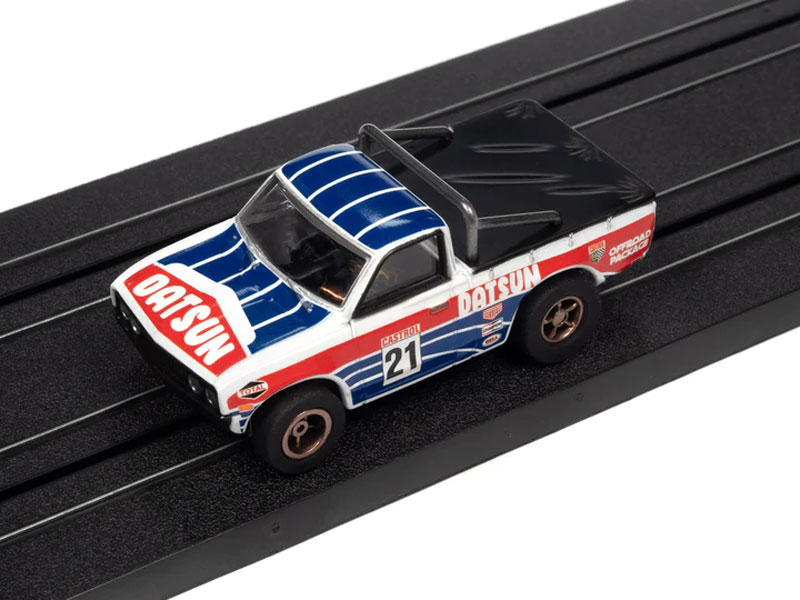 Auto World 1975 Datsun 620 Pickup Truck (Red/White) X-Traction HO Slot Car