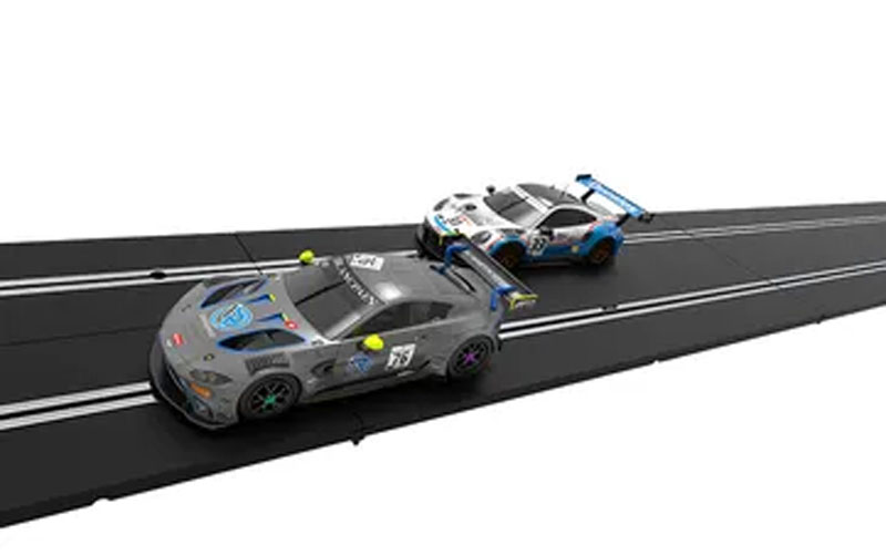 Scalextric ARC AIR - World GT 1/32 Slot Car Set