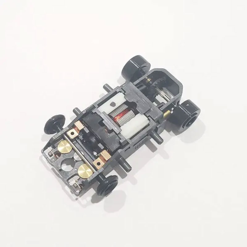 Viper Scale Racing Viper Retro V with R1 Body and Pinned Rear Axle Ready to Race HO Slot Car