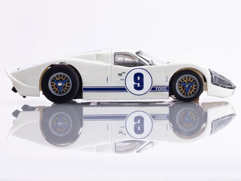 AFX Ford GT40 Mark IV #9 White Mega G+ HO Slot Car