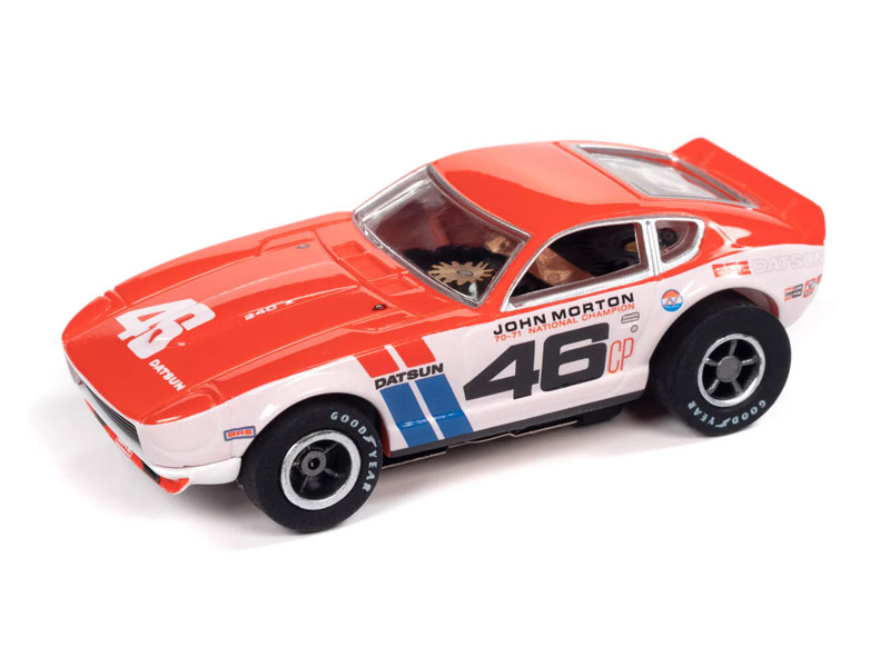 Auto World BRE Datsun Champions 16-Foot HO Slot Car Race Set