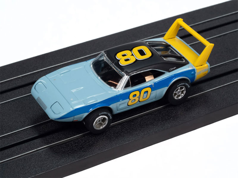 Auto World 1969 Dodge Daytona (Blue/Yellow) X-Traction HO Slot Car