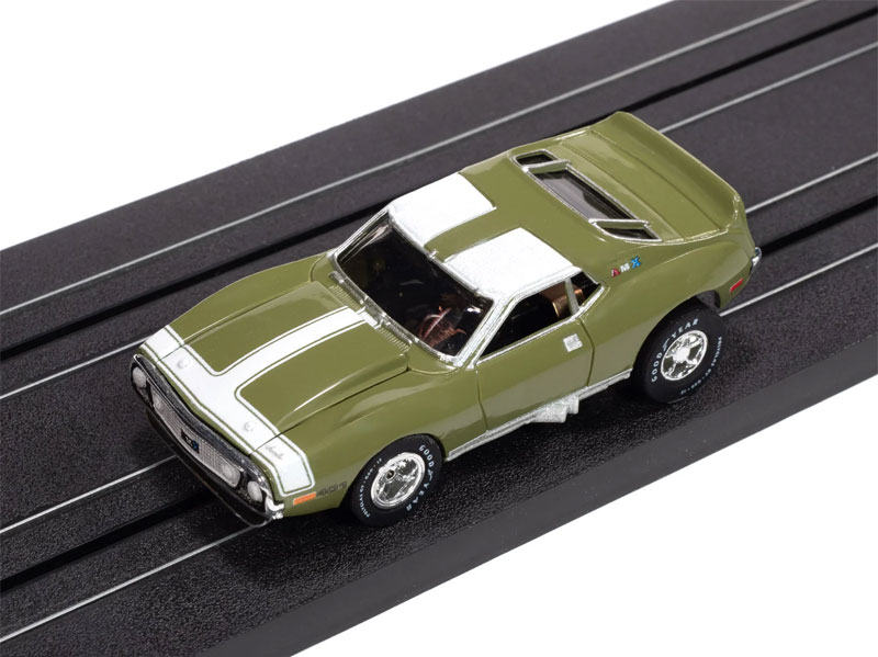 Auto World 1971 AMC Javelin (Green & White) X-Traction HO Slot Car