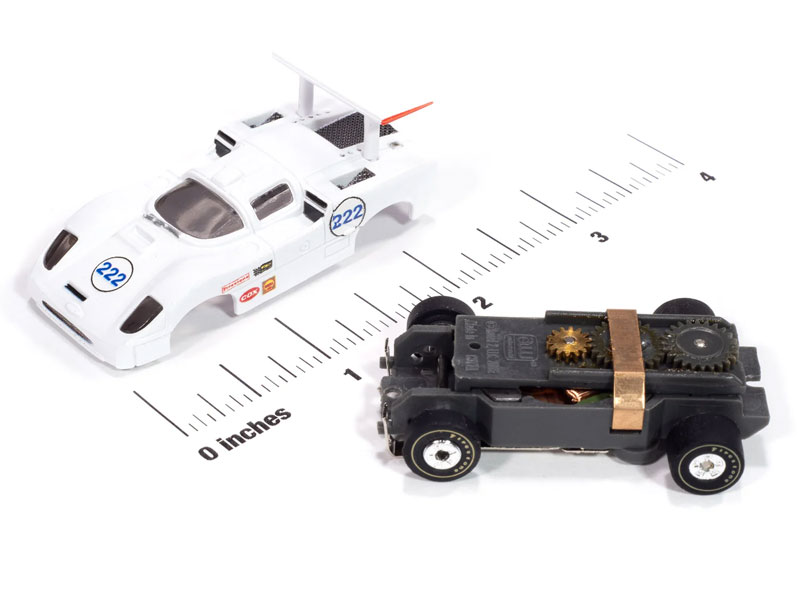 Auto World 1966 Chaparral 2F #222 (White & Blue) Thunderjet HO