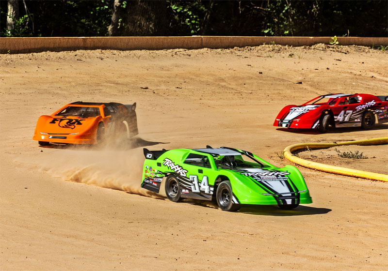 Traxxas Slash Late Model Brushless 2WD BL-2s RTR Racing Car w/2S LiPo COMBO