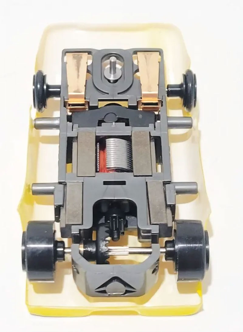 Viper Scale Racing (YELLOW) VSPEC w/V17 Body Ready to Race HO Slot Car