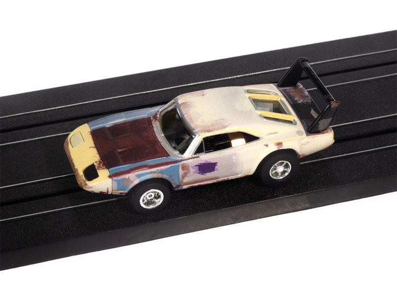 Auto World 1969 Dodge Daytona Mystery Matinee (Yellow & Blue) X-Traction HO Slot Car