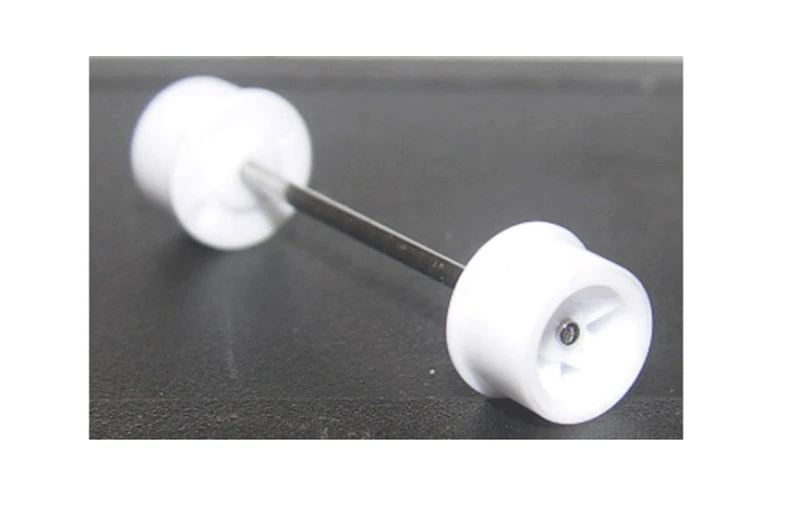 Bulldog HO Racing Front Axle with White Hubs