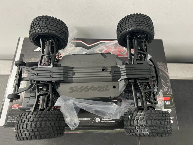Traxxas Mini XRT 4WD Brushless RTR RC Monster Truck w/ID Lipo Battery & USB-C Charger - DMG BOX