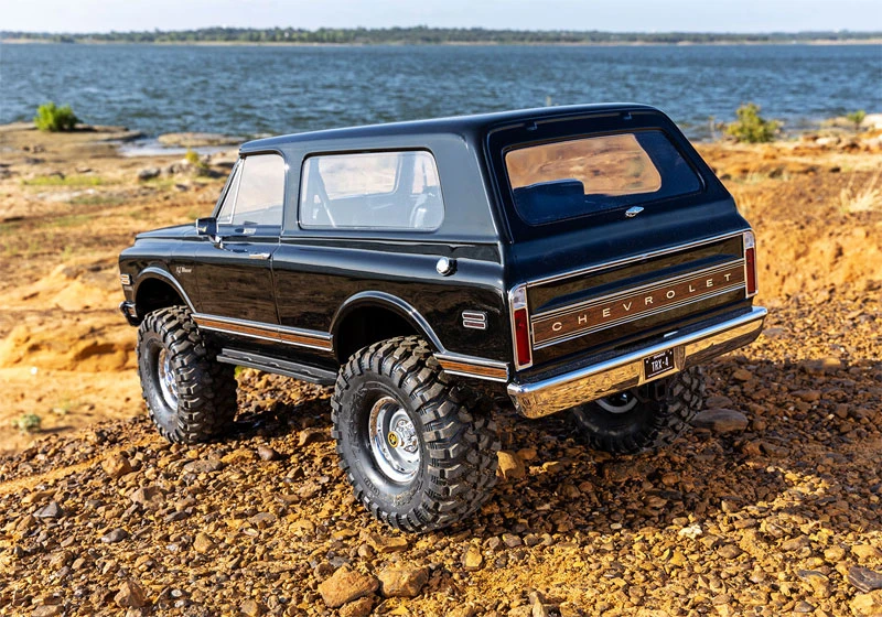 Traxxas TRX-4 1972 Chevrolet K5 Blazer 4WD RTR Rock Crawler Trail Truck with Clipless Body w/3S LiPo COMBO