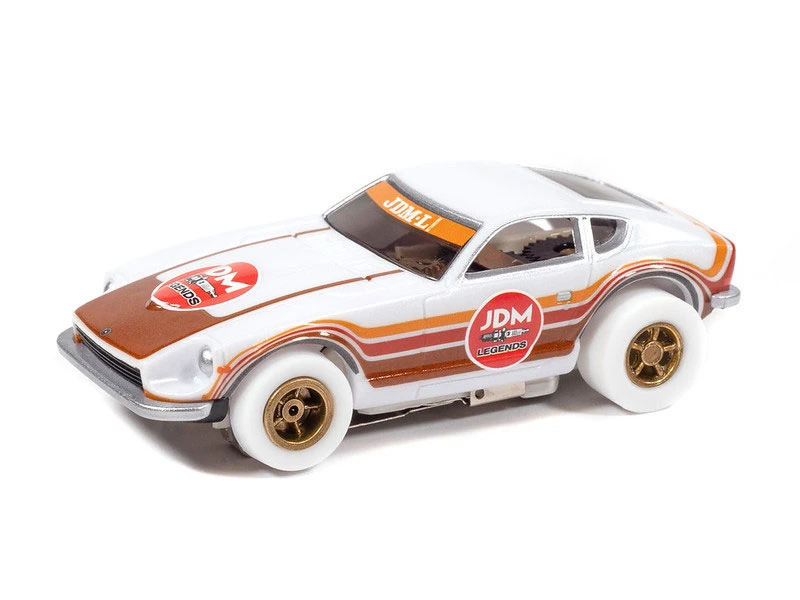 Auto World iWHEELS 1972 Datsun 240Z JDM Legends X-Traction HO Slot Car