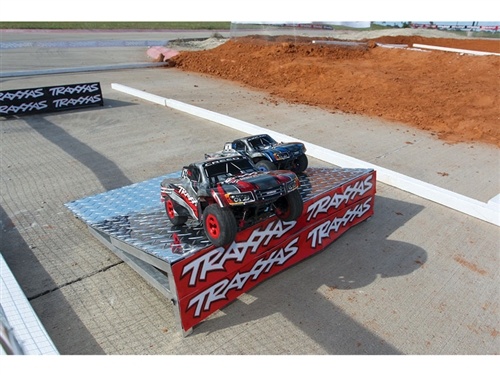 Race Truck 1:18スケール オフロード 4WD HAIBOXING HBX 1/18 4WD オフロード RCカー 2.4GHz
