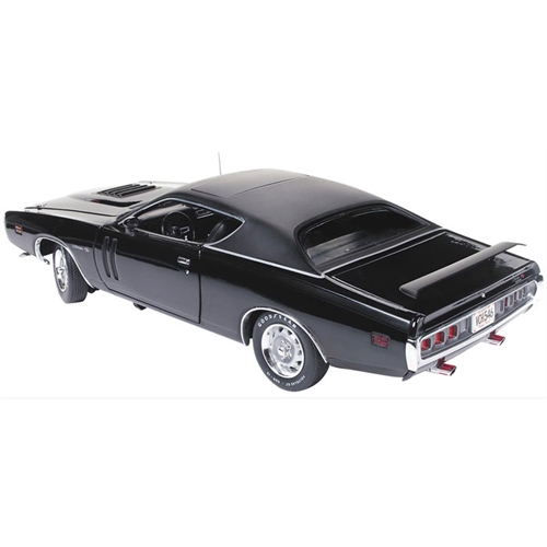 Auto World 1:18 Diecast 1971 Dodge Charger R/T Hardtop with Sunroof (MCACN)