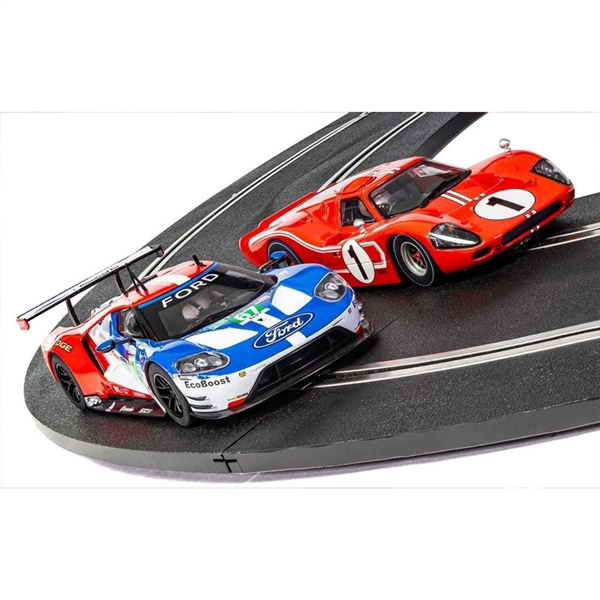 Scalextric Ford GTMkIV + Ford GTE 50 Yrs of LeMans