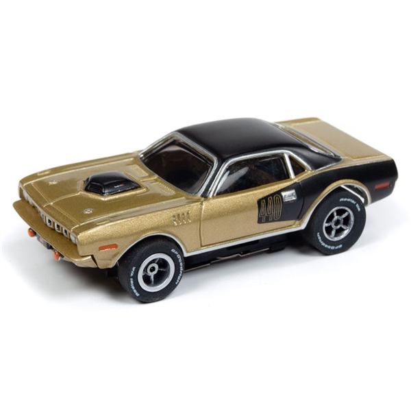 Auto World Xtraction R26 1971 Plymouth Cuda (Gold)