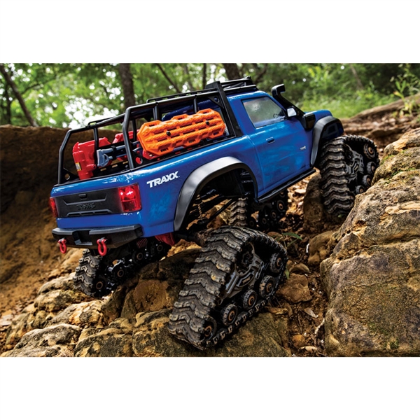 Traxxas TRX-4 Traxx Trail RC 4x4 Crawler RTR w/Full LED Kit