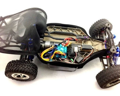 Hot Racing Dirt Guard Chassis Cover (non-LCG chassis) for Slash 4WD