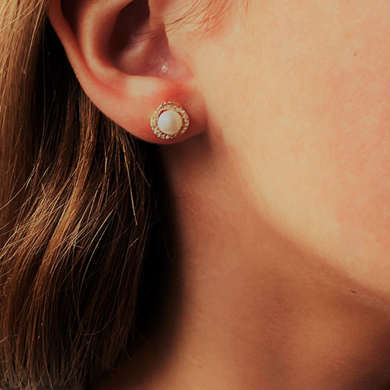 Aggregate more than 134 small crystal stud earrings best