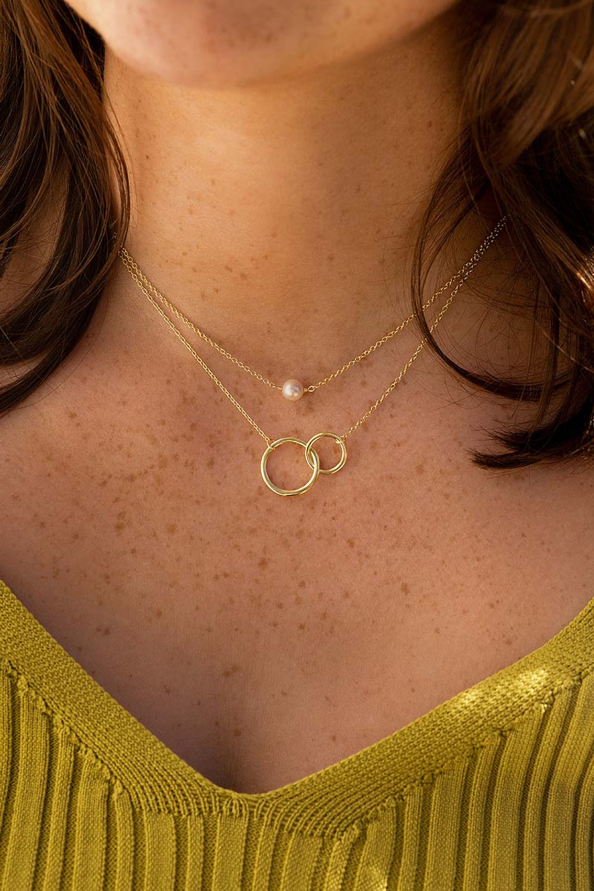 Interlocking Circle Pendant Necklace – Luvari