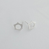 Ériu Stud Earrings