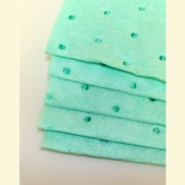 HAP-050450-CS | IW Tremont Chemically resistant, highly absorbent green quilted bench wipe, approx. 5x4.5 inch, 500/cs