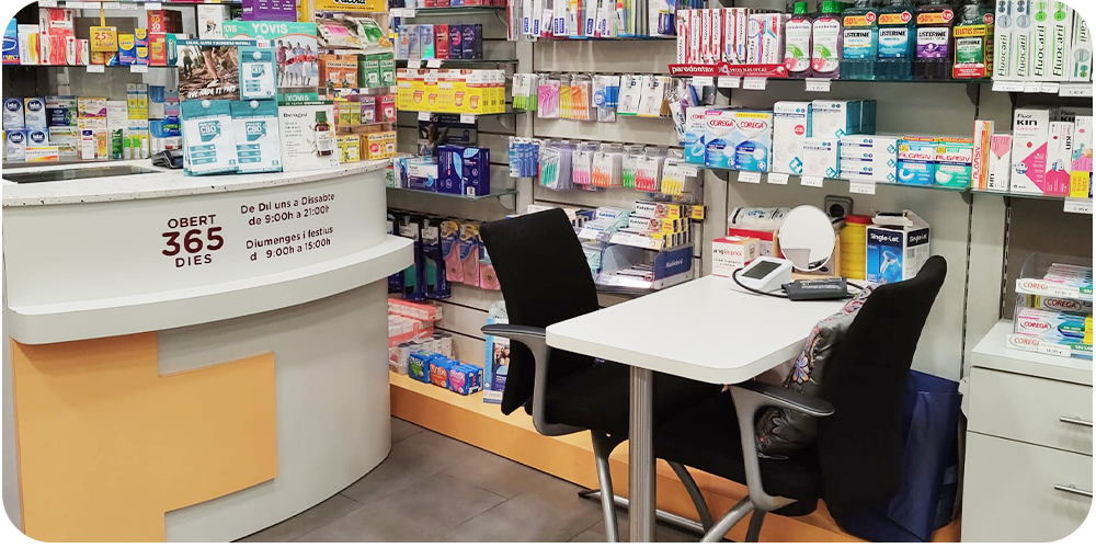 IMAGEN INTERIOR FARMACIA FULTON 2