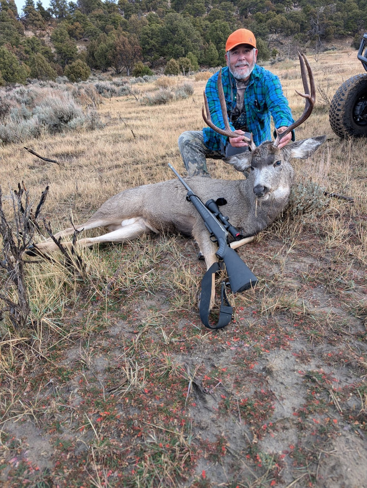 Trophy mule deer hunts