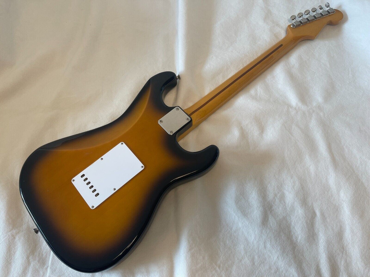 Fender Japan ST57 Left-hand Stratocaster Guitar 2-Tone Sunburst